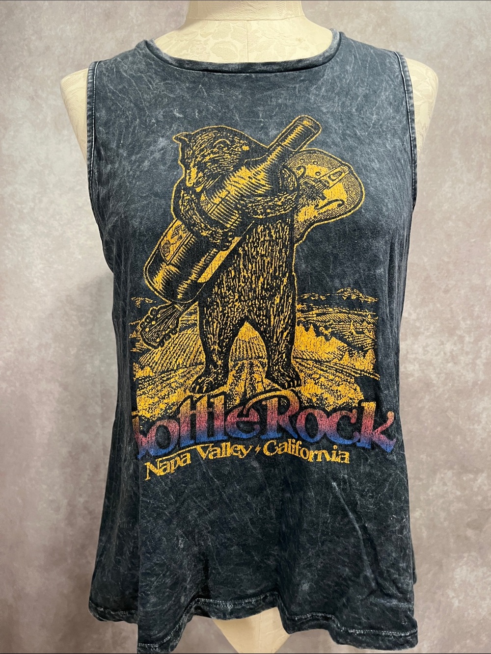 BottleRock by Golden Goods Gray Distressed Muscle Tee size medium